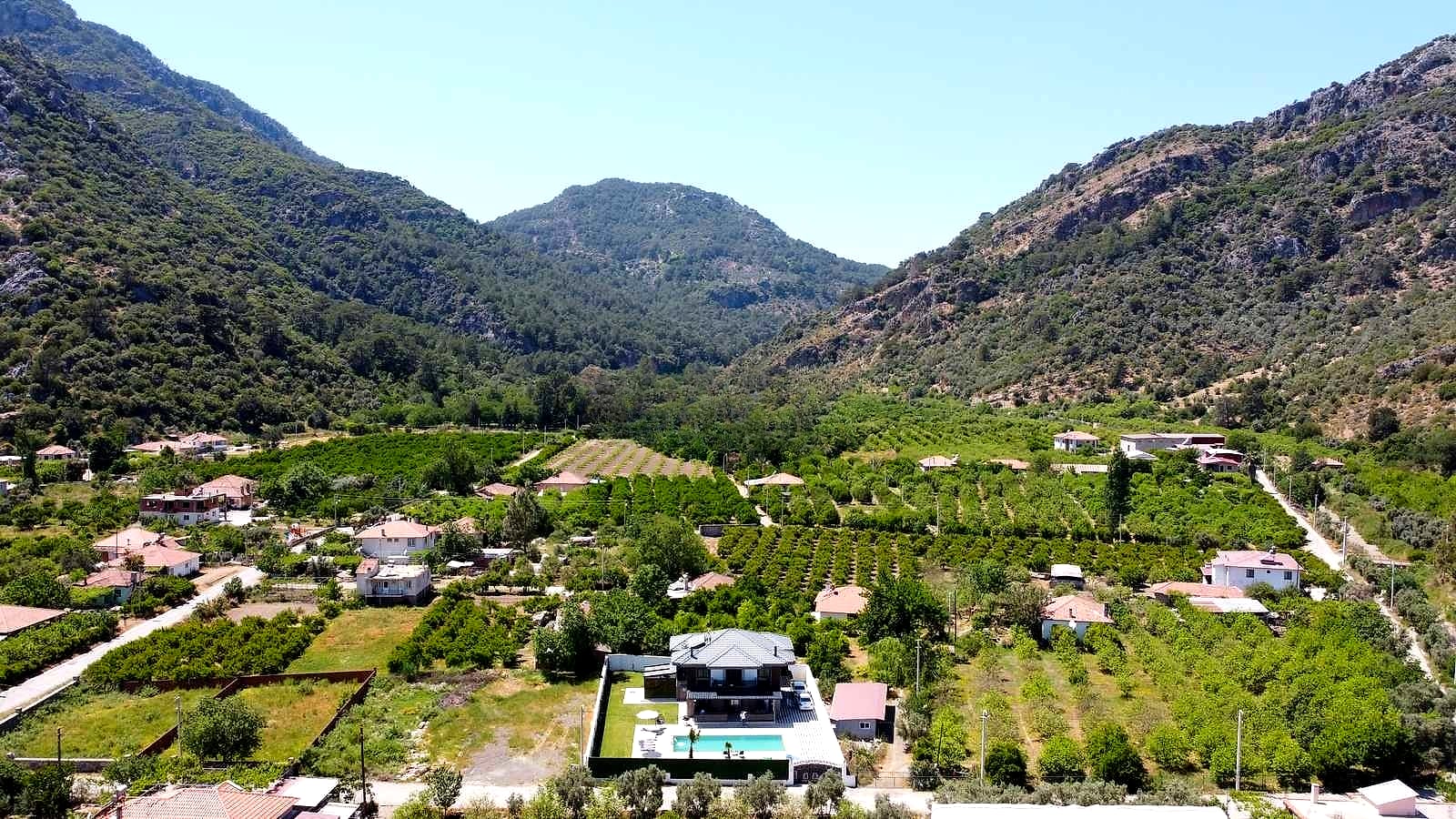 Between the mountains